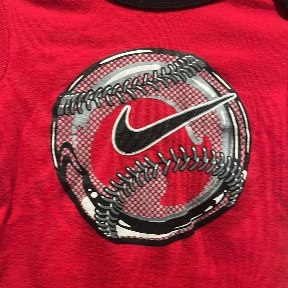 Nike Baby Boys Baseball Onesie bodysuit Romper Size 0-6 Months Red